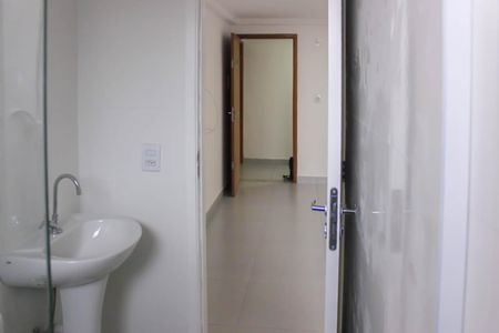 Banheiro  de kitnet/studio para alugar com 0 quarto, 35m² em Vila Leonor, Guarulhos