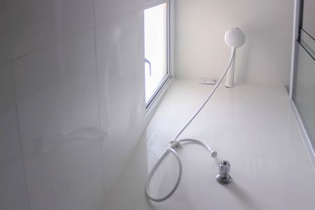 Banheiro  de kitnet/studio para alugar com 0 quarto, 35m² em Vila Leonor, Guarulhos