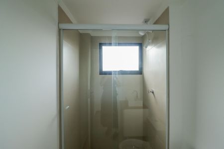 Banheiro de kitnet/studio para alugar com 0 quarto, 37m² em Santana, São Paulo