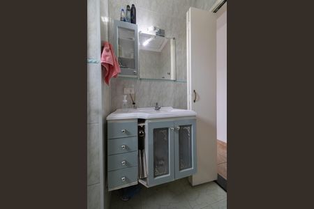 Casa à venda com 125m², 3 quartos e 2 vagasBanheiro