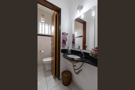 Casa à venda com 125m², 3 quartos e 2 vagasLavabo