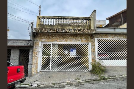 Casa à venda com 125m², 3 quartos e 2 vagasFachada + Placa