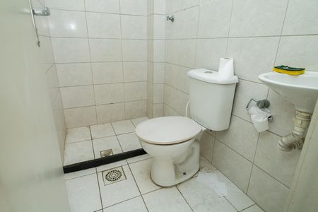 Apartamento para alugar com 42m², 2 quartos e sem vaga Apartamento para alugar com 42m², 2 quartos e sem vagaBanheiro