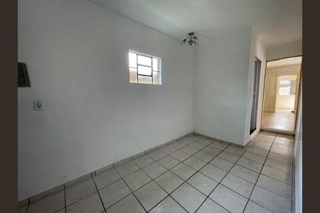 Sala de casa para alugar com 3 quartos, 85m² em Parque Ipe, São Paulo