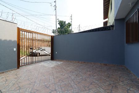 Casa para alugar com 90m², 2 quartos e 3 vagas