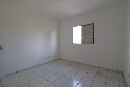 Quarto 2 de casa para alugar com 2 quartos, 90m² em Jardim Fernandes, São Paulo