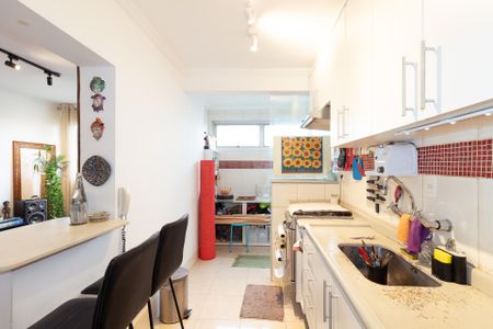 Cozinha de apartamento à venda com 2 quartos, 100m² em Vila Olímpia, São Paulo