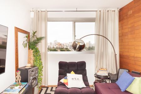 Apartamento à venda com 90m², 2 quartos e 1 vaga Apartamento à venda com 90m², 2 quartos e 1 vagaSala