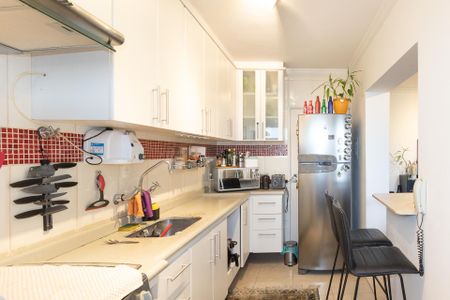 Cozinha de apartamento à venda com 2 quartos, 100m² em Vila Olímpia, São Paulo