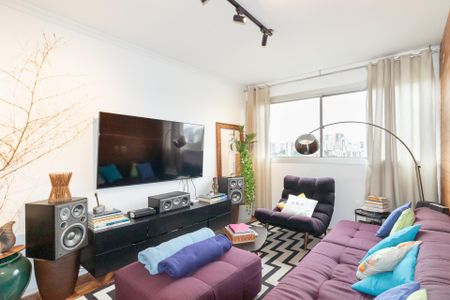 Sala de apartamento à venda com 2 quartos, 100m² em Vila Olímpia, São Paulo