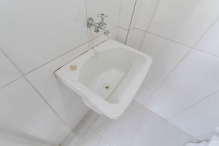 Apartamento à venda com 94m², 2 quartos e sem vaga Apartamento à venda com 94m², 2 quartos e sem vagaBanheiro de serviço