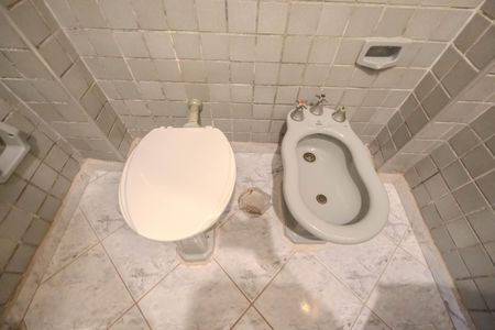 Apartamento à venda com 94m², 2 quartos e sem vaga Apartamento à venda com 94m², 2 quartos e sem vagaBanheiro