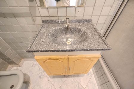 Apartamento à venda com 94m², 2 quartos e sem vaga Apartamento à venda com 94m², 2 quartos e sem vagaBanheiro