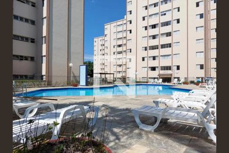 Apartamento à venda com 76m², 3 quartos e 1 vaga Apartamento à venda com 76m², 3 quartos e 1 vagaPiscina