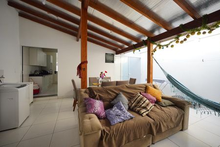 Casa para alugar com 100m², 2 quartos e 1 vagaSala de estar