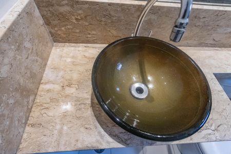 Apartamento para alugar com 65m², 3 quartos e 1 vagaBanheiro da suíte 