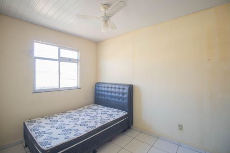 Quarto 1 de apartamento para alugar com 2 quartos, 45m² em Raul Veiga, São Gonçalo
