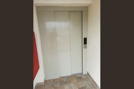 Apartamento para alugar com 65m², 2 quartos e sem vagaElevador