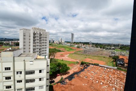 Apartamento à venda com 117m², 3 quartos e 2 vagasQuarto 2 - Vista