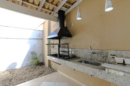 Casa de condomínio para alugar com 100m², 2 quartos e 2 vagas