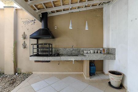 Casa de condomínio para alugar com 100m², 2 quartos e 2 vagas