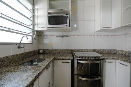 Casa de condomínio para alugar com 100m², 2 quartos e 2 vagas