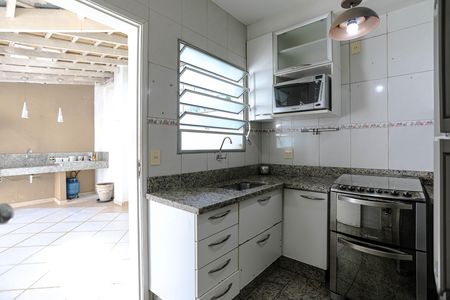 Casa de condomínio para alugar com 100m², 2 quartos e 2 vagas