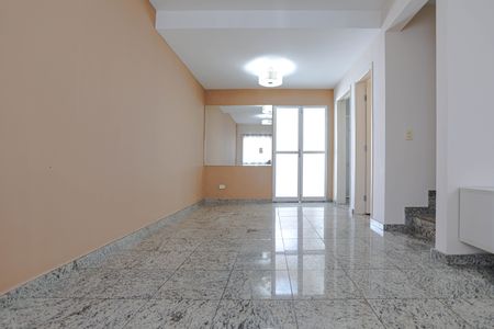 Casa de Condomínio para alugar com 2 quartos, 100m² em Vila Oliveira, Mogi das Cruzes