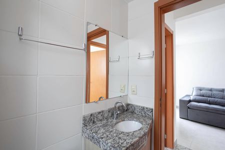 Apartamento à venda com 60m², 2 quartos e 2 vagasBanheiro social 