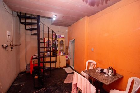 Sala de casa para alugar com 1 quarto, 70m² em Pedra Azul, Contagem
