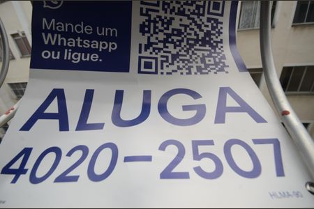 Apartamento para alugar com 55m², 2 quartos e 1 vagaPlaca instalada