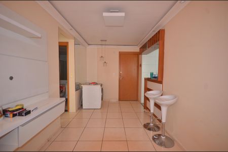 Sala de apartamento para alugar com 2 quartos, 55m² em Guadalupe, Rio de Janeiro