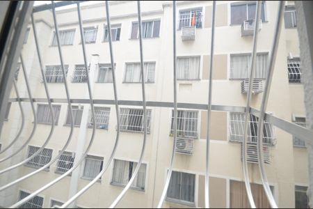 Vista do Quarto 1 de apartamento para alugar com 2 quartos, 55m² em Guadalupe, Rio de Janeiro