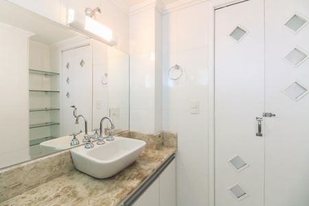 Apartamento para alugar com 83m², 2 quartos e 1 vaga Apartamento para alugar com 83m², 2 quartos e 1 vagaBanheiro