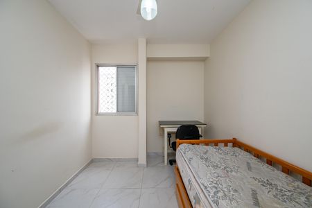 Quarto 2 de apartamento para alugar com 2 quartos, 60m² em Vila Guarani, São Paulo