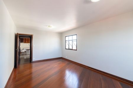 Apartamento para alugar com 100m², 3 quartos e 2 vagas Apartamento para alugar com 100m², 3 quartos e 2 vagasSala