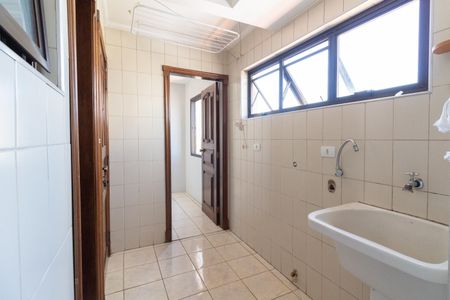 Apartamento para alugar com 100m², 3 quartos e 2 vagas Apartamento para alugar com 100m², 3 quartos e 2 vagasÁrea de Serviço
