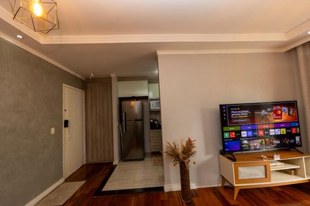 Sala de apartamento para alugar com 2 quartos, 72m² em Jardim Tupanci, Barueri