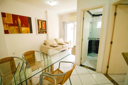 Apartamento para alugar com 60m², 2 quartos e 1 vaga