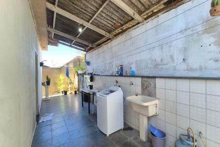 Casa à venda com 177m², 3 quartos e 3 vagas Casa à venda com 177m², 3 quartos e 3 vagasÁrea de Serviço