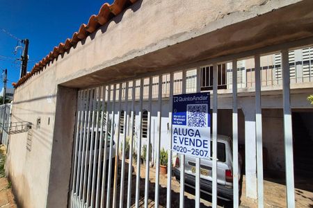 Casa à venda com 177m², 3 quartos e 3 vagas Casa à venda com 177m², 3 quartos e 3 vagasPlaca Instalada