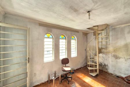 Casa à venda com 177m², 3 quartos e 3 vagas Casa à venda com 177m², 3 quartos e 3 vagasSala