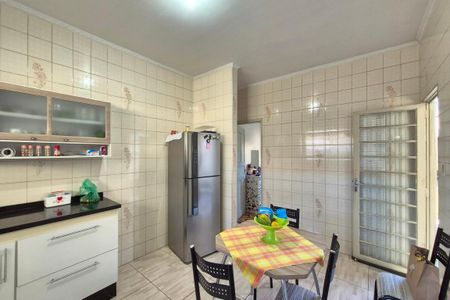 Casa à venda com 177m², 3 quartos e 3 vagas Casa à venda com 177m², 3 quartos e 3 vagasCozinha