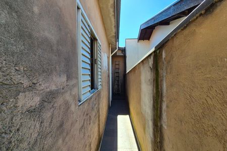 Casa à venda com 177m², 3 quartos e 3 vagas Casa à venda com 177m², 3 quartos e 3 vagasCorredor