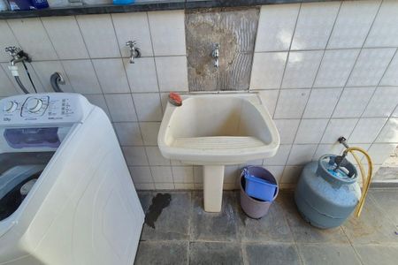 Casa à venda com 177m², 3 quartos e 3 vagas Casa à venda com 177m², 3 quartos e 3 vagasÁrea de Serviço