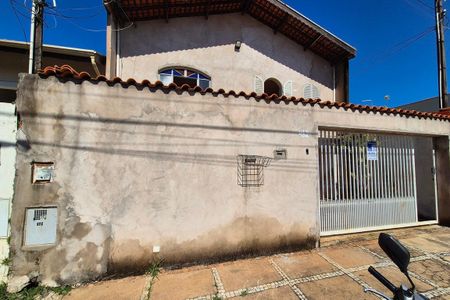 Casa à venda com 177m², 3 quartos e 3 vagas Casa à venda com 177m², 3 quartos e 3 vagasFachada do Prédio
