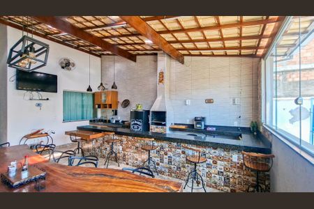 Casa à venda com 180m², 3 quartos e 2 vagas