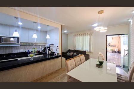 Casa à venda com 180m², 3 quartos e 2 vagas