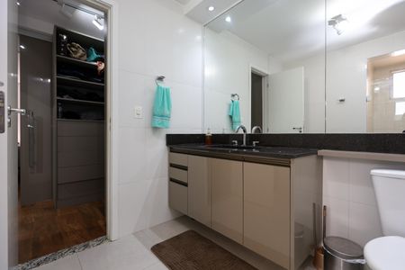 Apartamento à venda com 140m², 3 quartos e 2 vagasBanheiro da Suíte 1