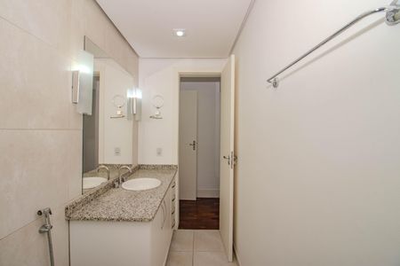 Apartamento à venda com 82m², 2 quartos e 1 vaga Apartamento à venda com 82m², 2 quartos e 1 vagaBanheiro